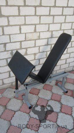 ЛАВКА ДЛЯ ЖИМУ З ПРИСТАВКОЮ СКОТТА